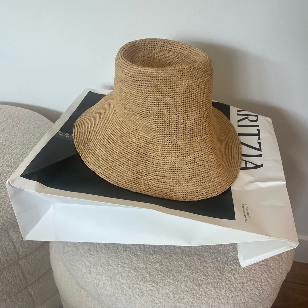 Aritzia sunbeam hat